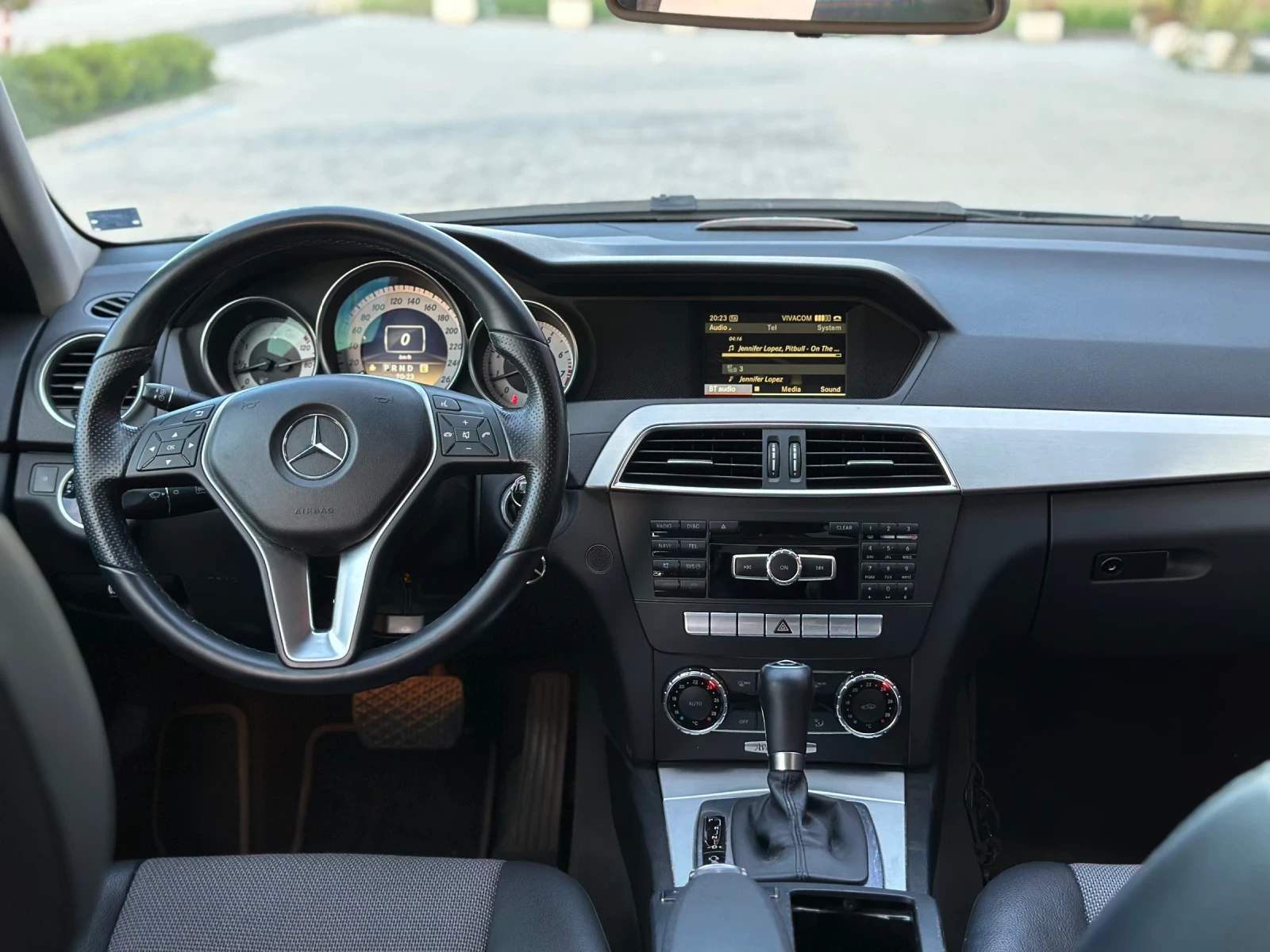 Mercedes-Benz C 180 78000 км ШОК, снимка 8 - Автомобили и джипове - 54953709