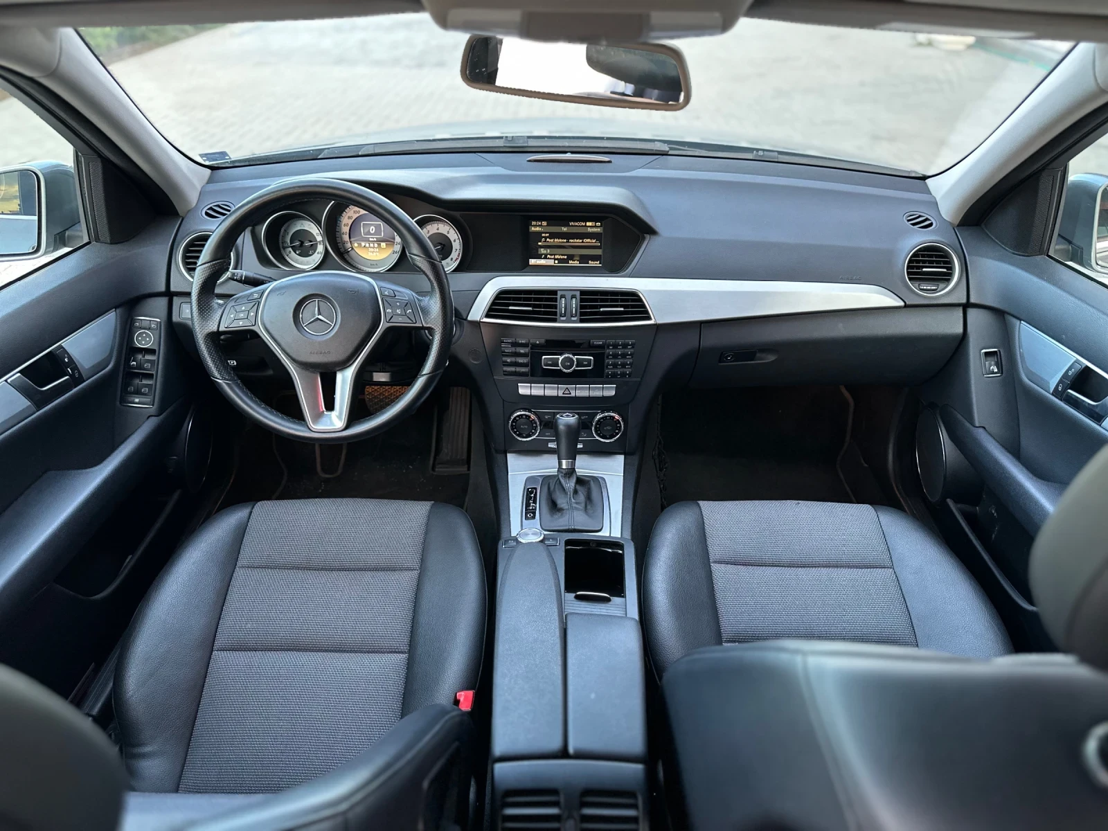 Mercedes-Benz C 180 78000 км ШОК, снимка 9 - Автомобили и джипове - 54953709