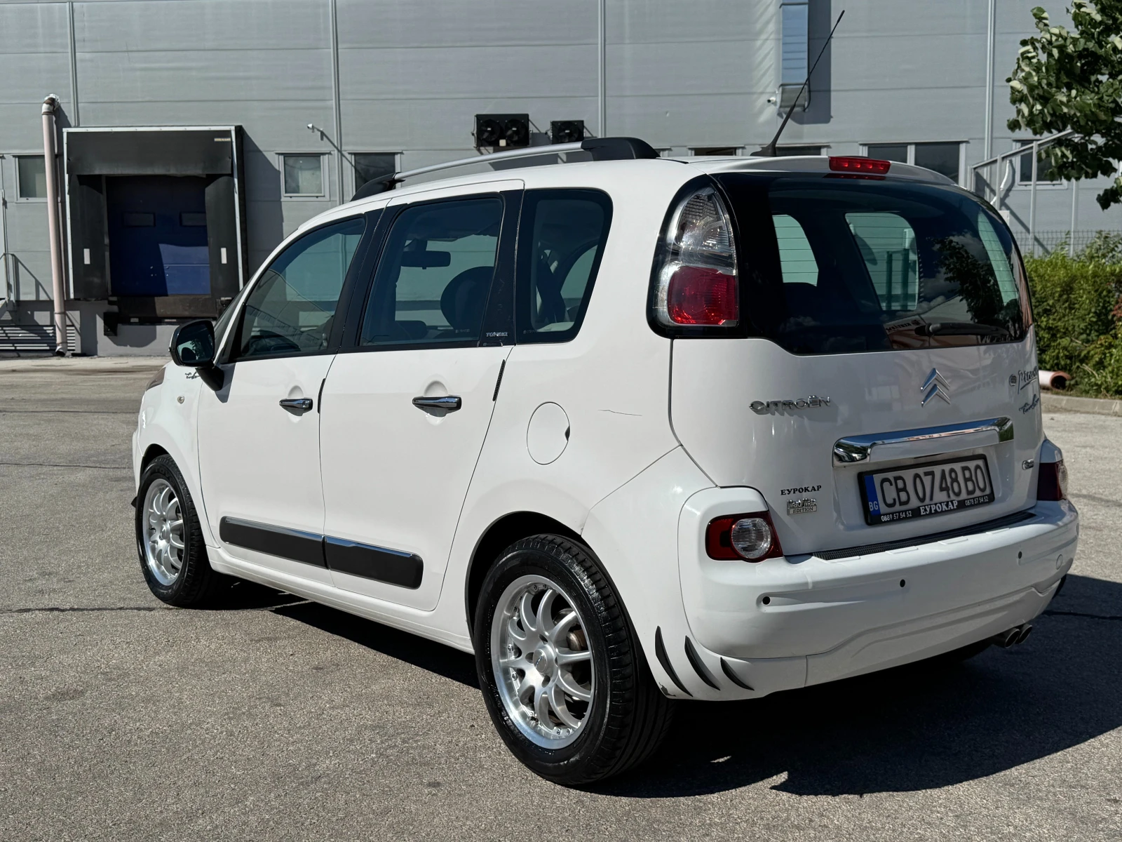 Citroen C3 Picasso 1, 6tdi/Aвтоматик/Нави, снимка 3 - Автомобили и джипове - 55172306