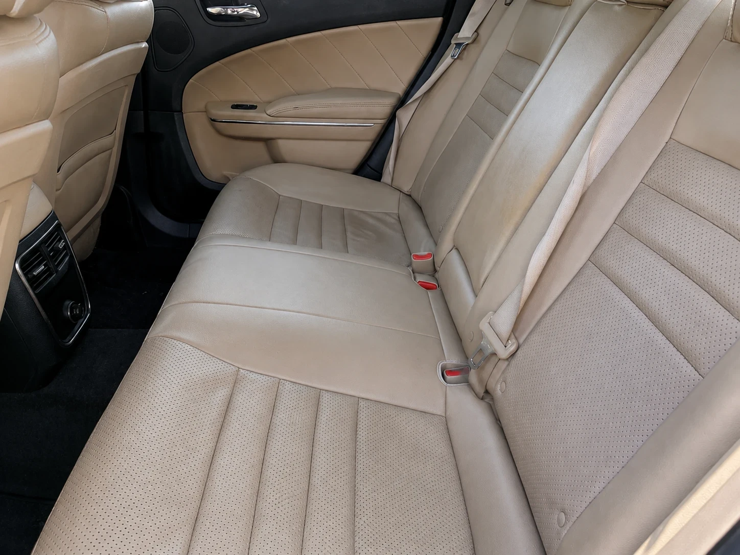 Dodge Charger R/T 5.7 HEMI, снимка 13 - Автомобили и джипове - 55619975