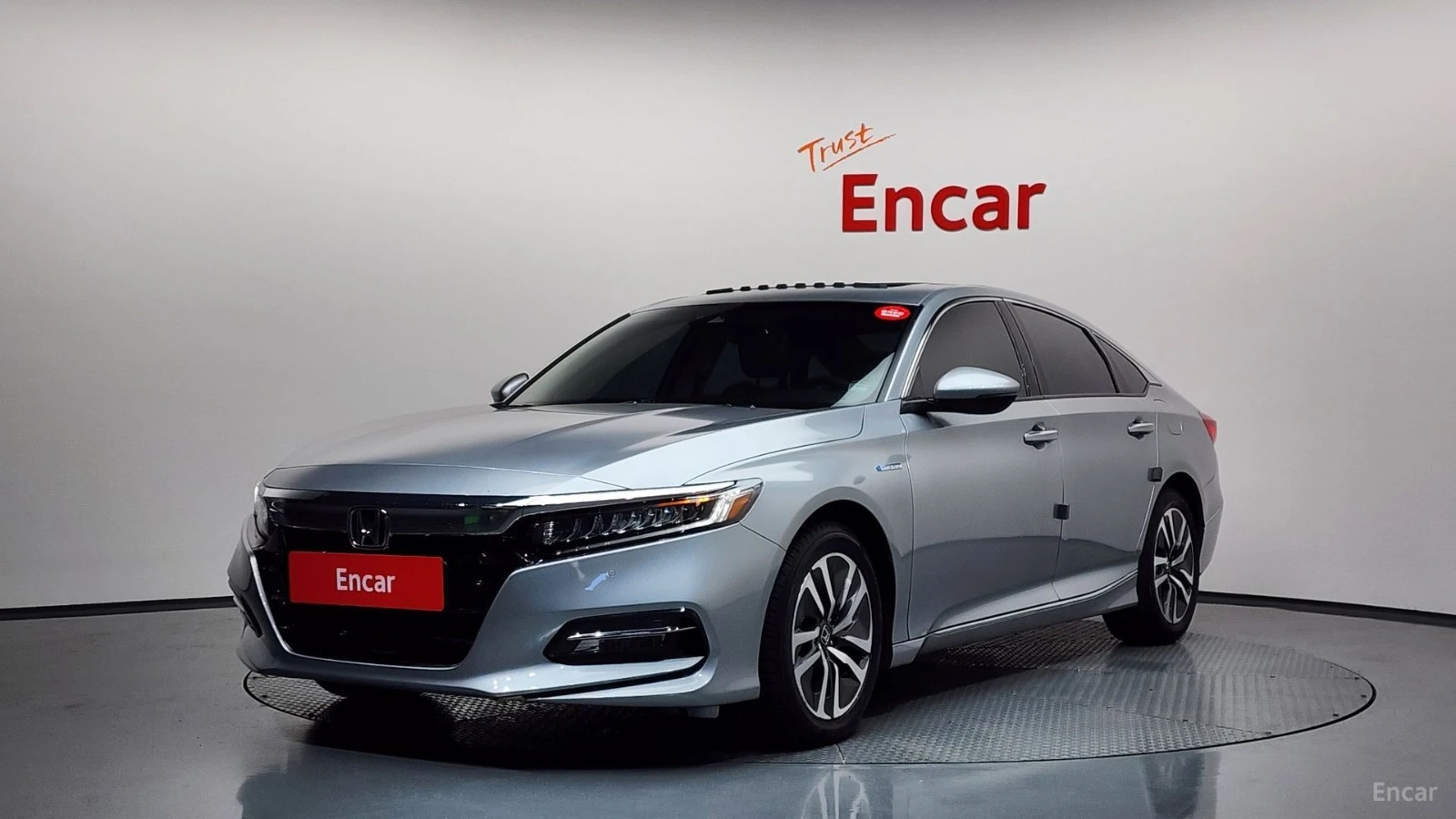 Honda Accord 2.0* HYBRID* TOURING* КОЖА* ПОДГРЕВ* ШИБИДАХ* HEAD