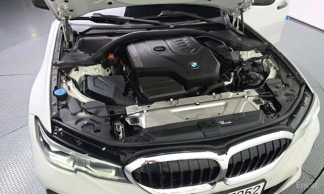 BMW 330 * 330i M Sport * ЦЕНА ДО БГ, снимка 17 - Автомобили и джипове - 55709130