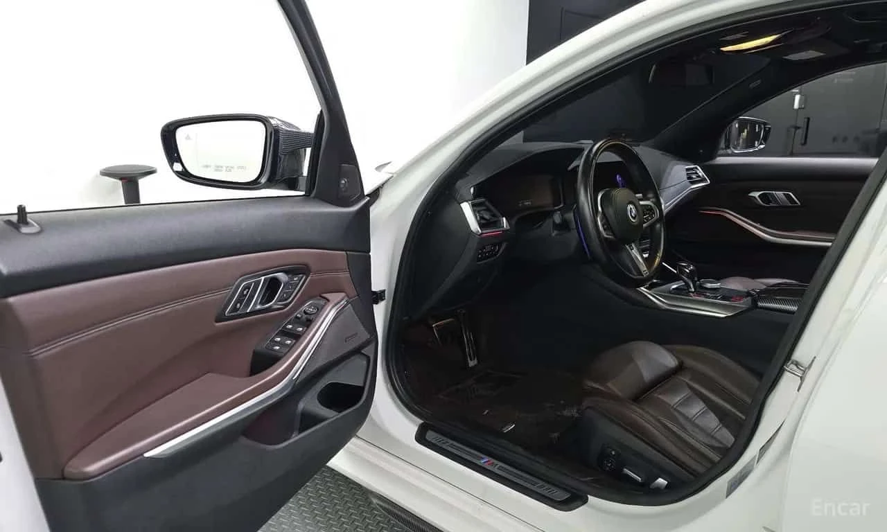 BMW 330 * 330i M Sport * ЦЕНА ДО БГ, снимка 6 - Автомобили и джипове - 55709130