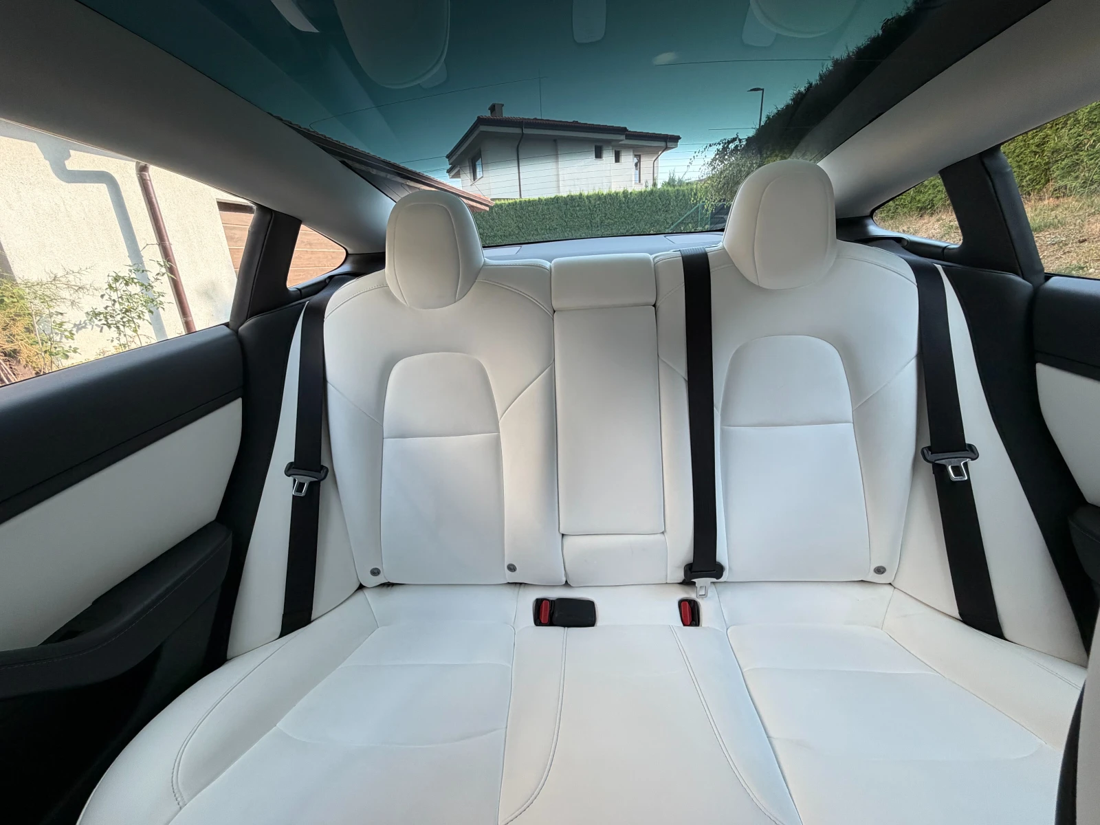 Tesla Model 3 LR AWD - 78 000 км - Бял салон - регистрирана, снимка 6 - Автомобили и джипове - 55773025