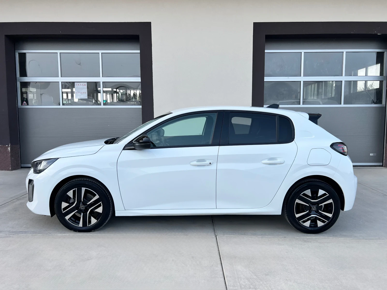 Peugeot 208 1.2 HYBRID 48V e-DCS6 АВТОМАТИК 28903 km! CarPlay!, снимка 7 - Автомобили и джипове - 55886833