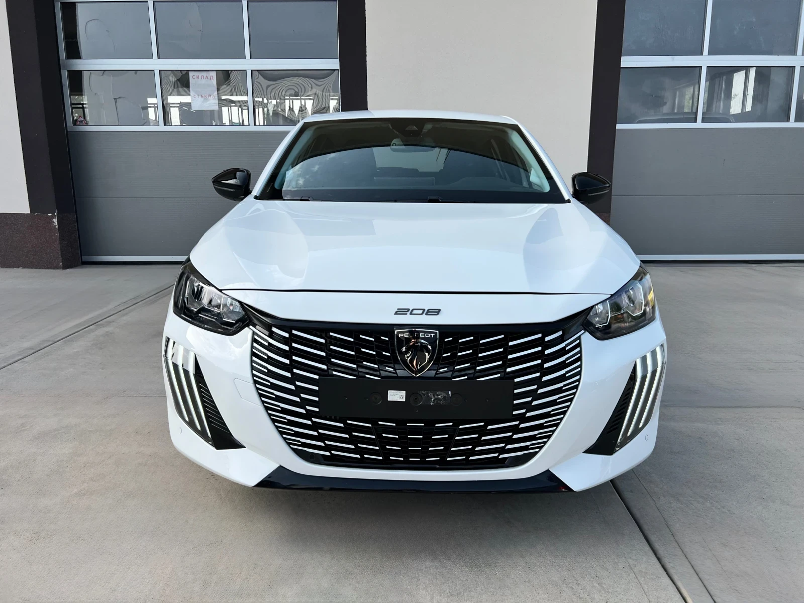 Peugeot 208 1.2 HYBRID 48V e-DCS6 АВТОМАТИК 28903 km! CarPlay!, снимка 2 - Автомобили и джипове - 55886833