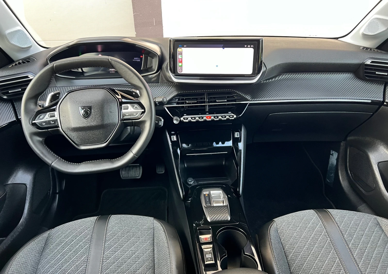 Peugeot 208 1.2 HYBRID 48V e-DCS6 АВТОМАТИК 28903 km! CarPlay!, снимка 5 - Автомобили и джипове - 55886833