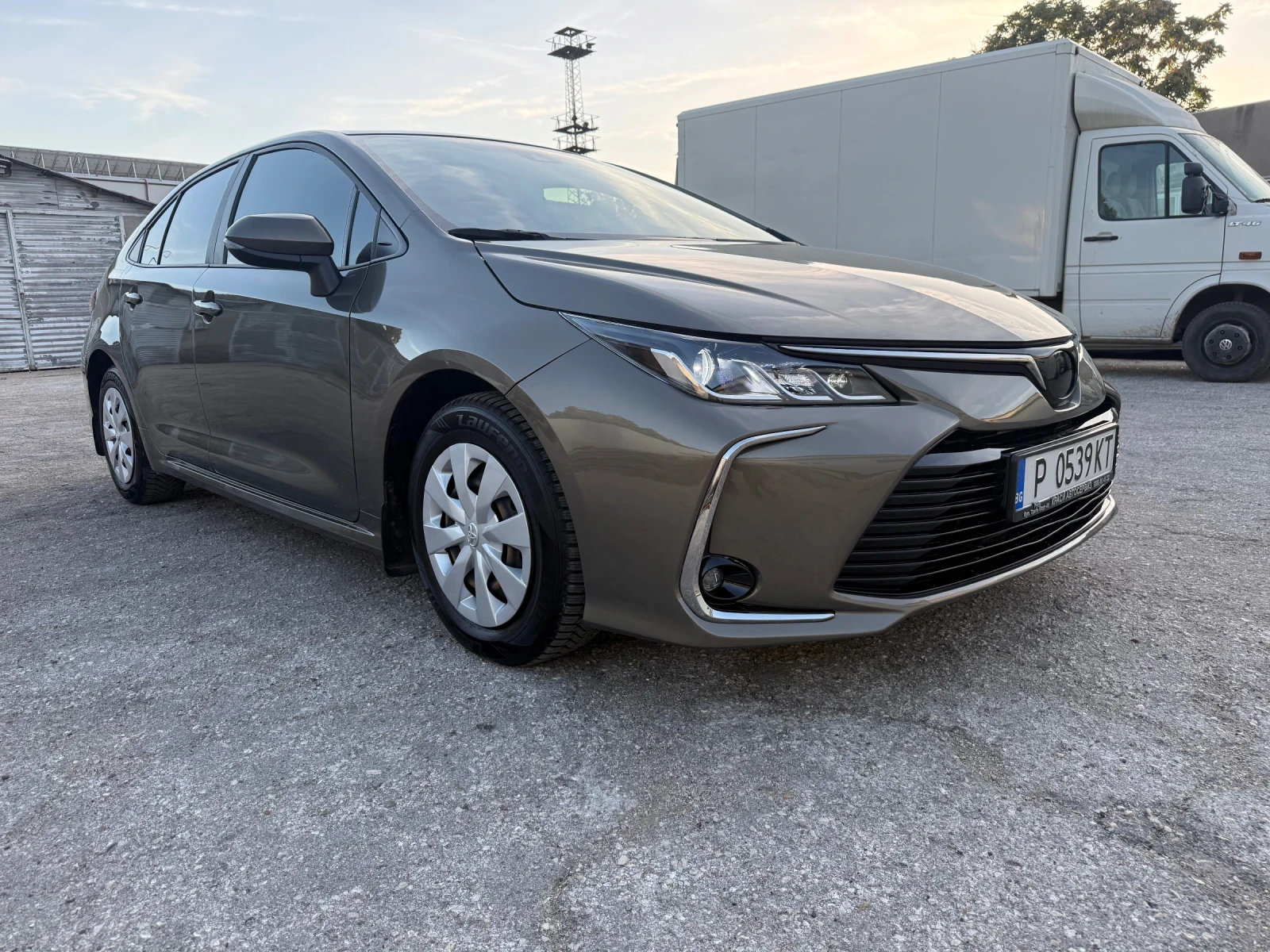 Toyota Corolla 1.5/камера в гаранция