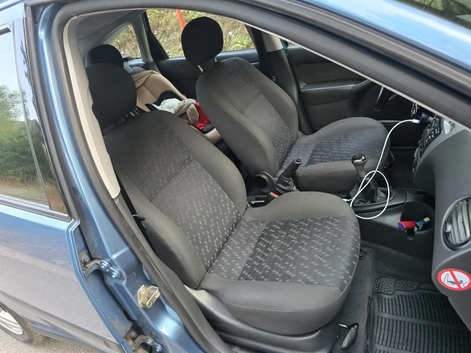 Ford Focus 1.6i, снимка 7 - Автомобили и джипове - 56255402