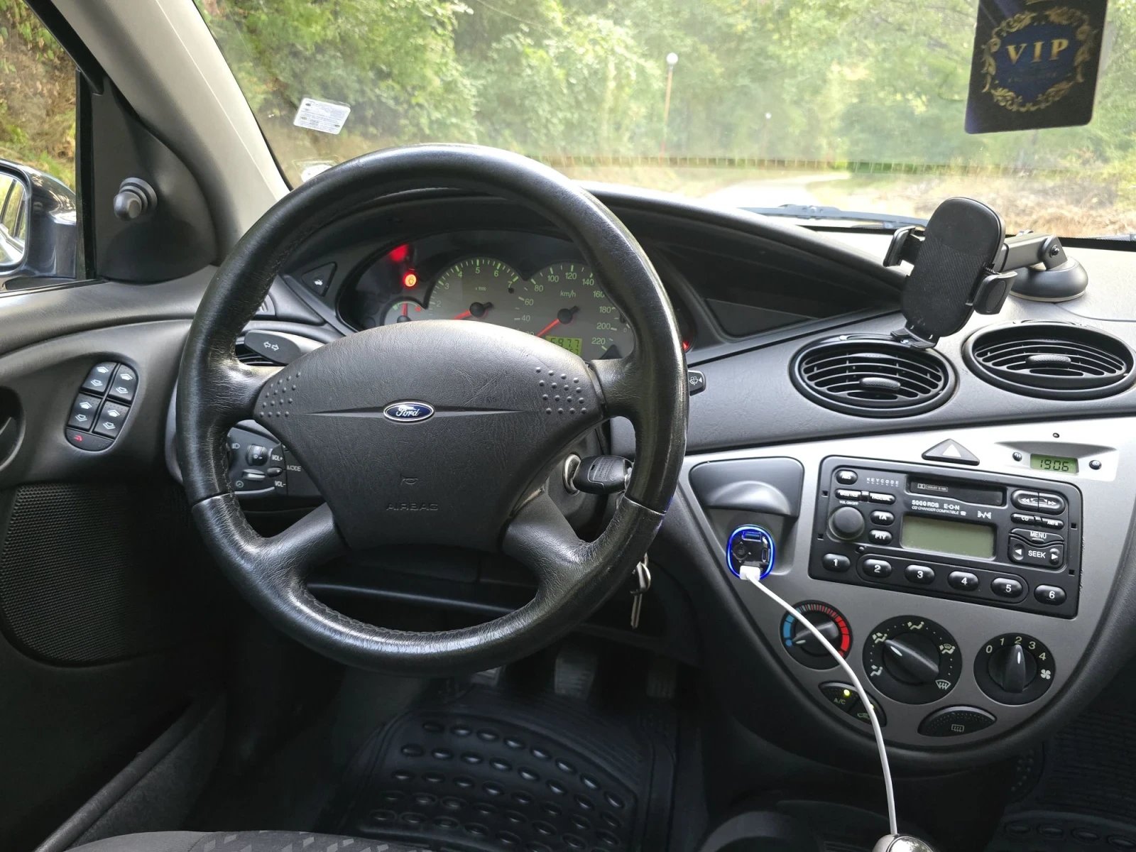 Ford Focus 1.6i, снимка 11 - Автомобили и джипове - 56255402