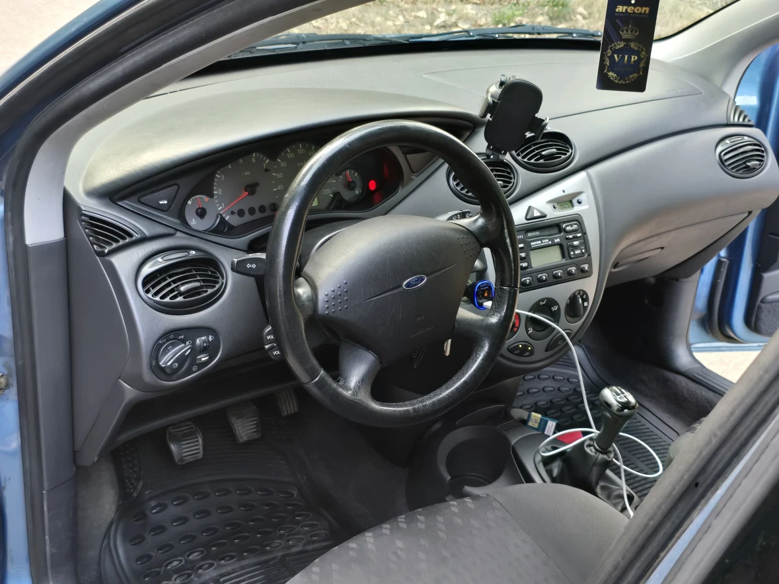 Ford Focus 1.6i, снимка 9 - Автомобили и джипове - 56255402