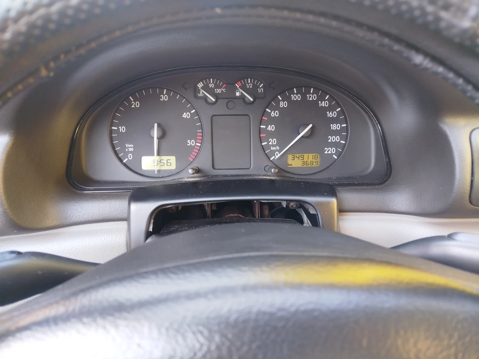 VW Passat, снимка 10 - Автомобили и джипове - 56363793
