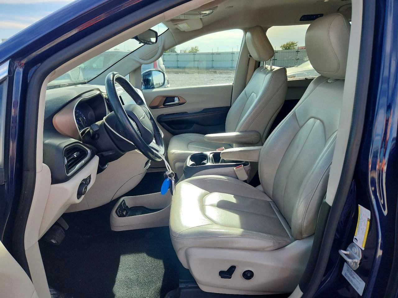 Chrysler Pacifica, снимка 7 - Автомобили и джипове - 56571576