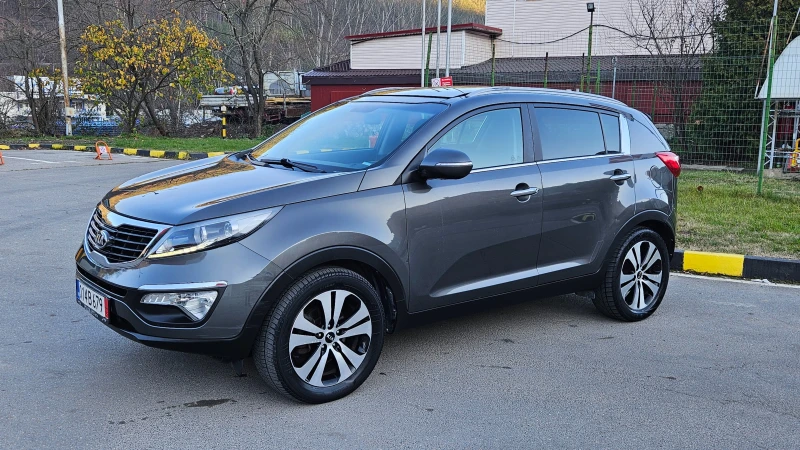 Kia Sportage CRDI NAVIG/KOJA/KLIMATRON/PANORAMA, снимка 2 - Автомобили и джипове - 52795578