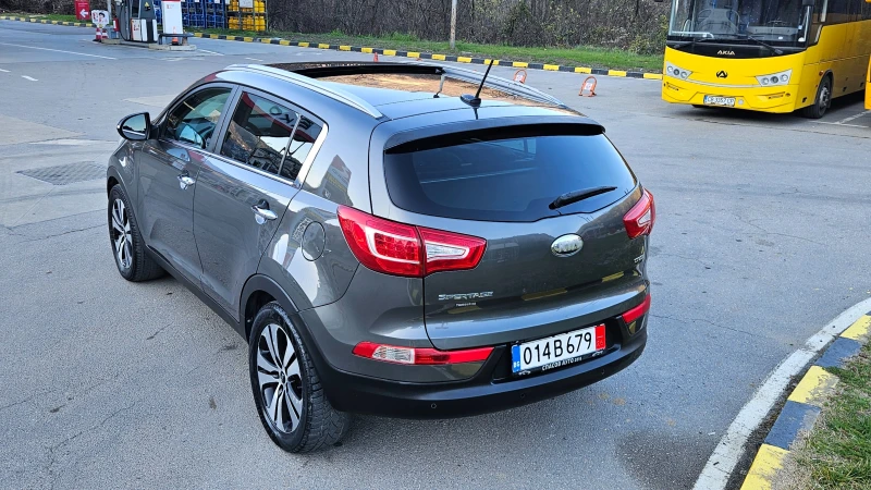 Kia Sportage CRDI NAVIG/KOJA/KLIMATRON/PANORAMA, снимка 4 - Автомобили и джипове - 52795578
