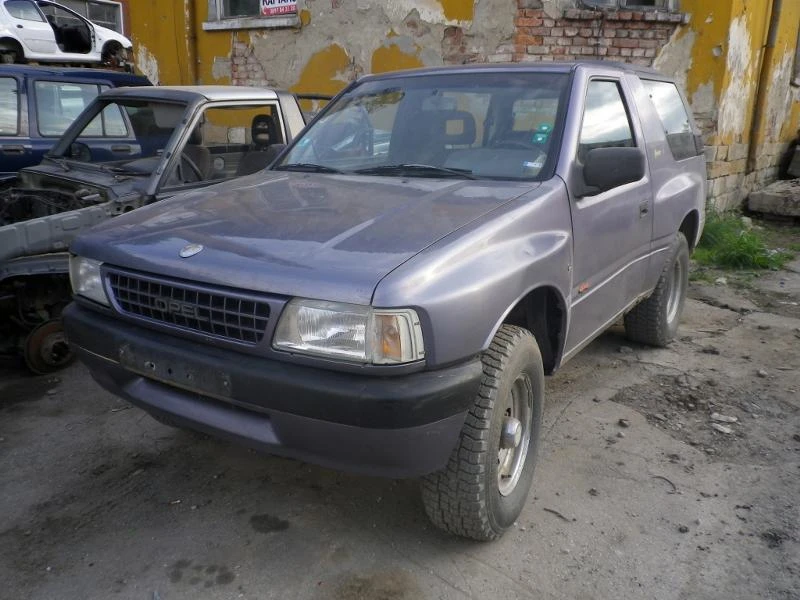 Opel Frontera A 2.2i, 2.3TD, снимка 15 - Автомобили и джипове - 43182147