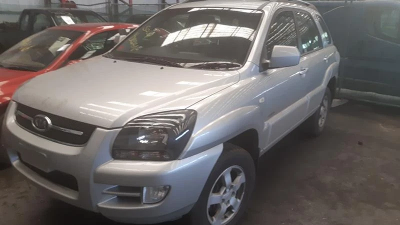 Kia Sportage 2.0d , снимка 4 - Автомобили и джипове - 21473552