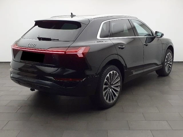 Audi Q8 E-tron 55/ QUATTRO/ S-LINE/ LIFT/ MATRIX/ CAMERA/ , снимка 5 - Автомобили и джипове - 48237958