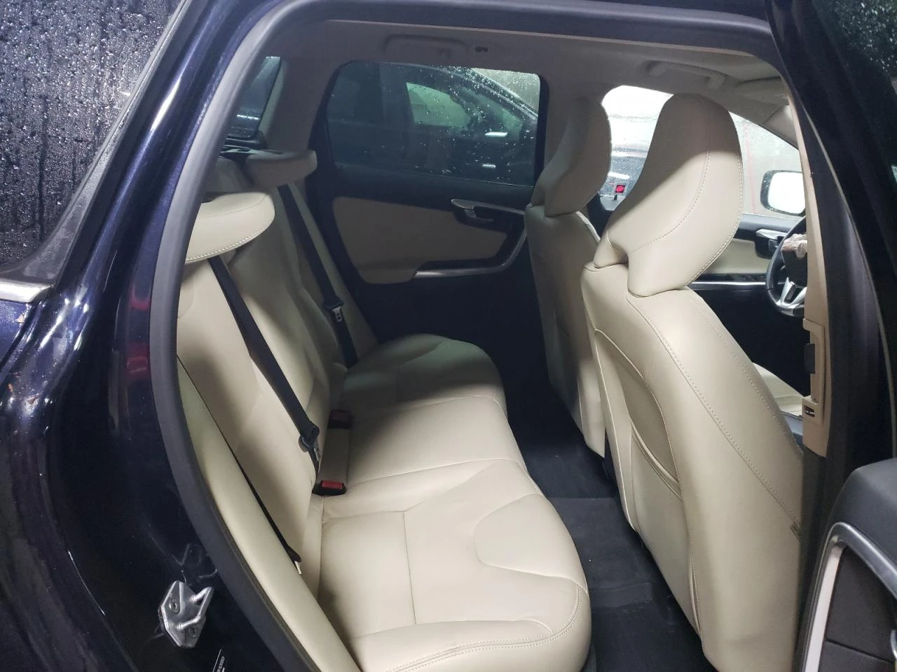 Volvo XC60 T5 AWD Premier - изображение 10