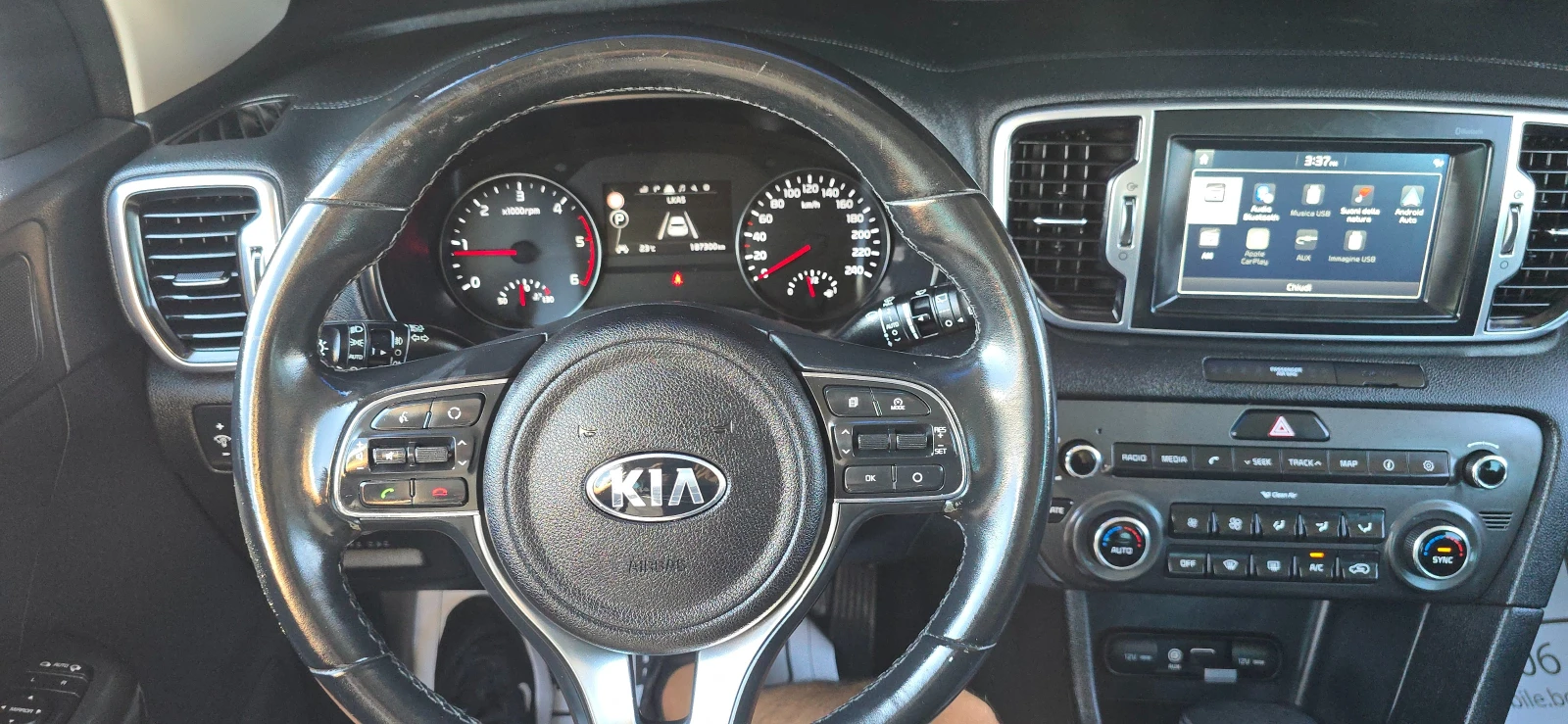 Kia Sportage 1.7 CRDI PANORAMA WIRELESS CAR PLAY/ANDROID/WAZE - изображение 9