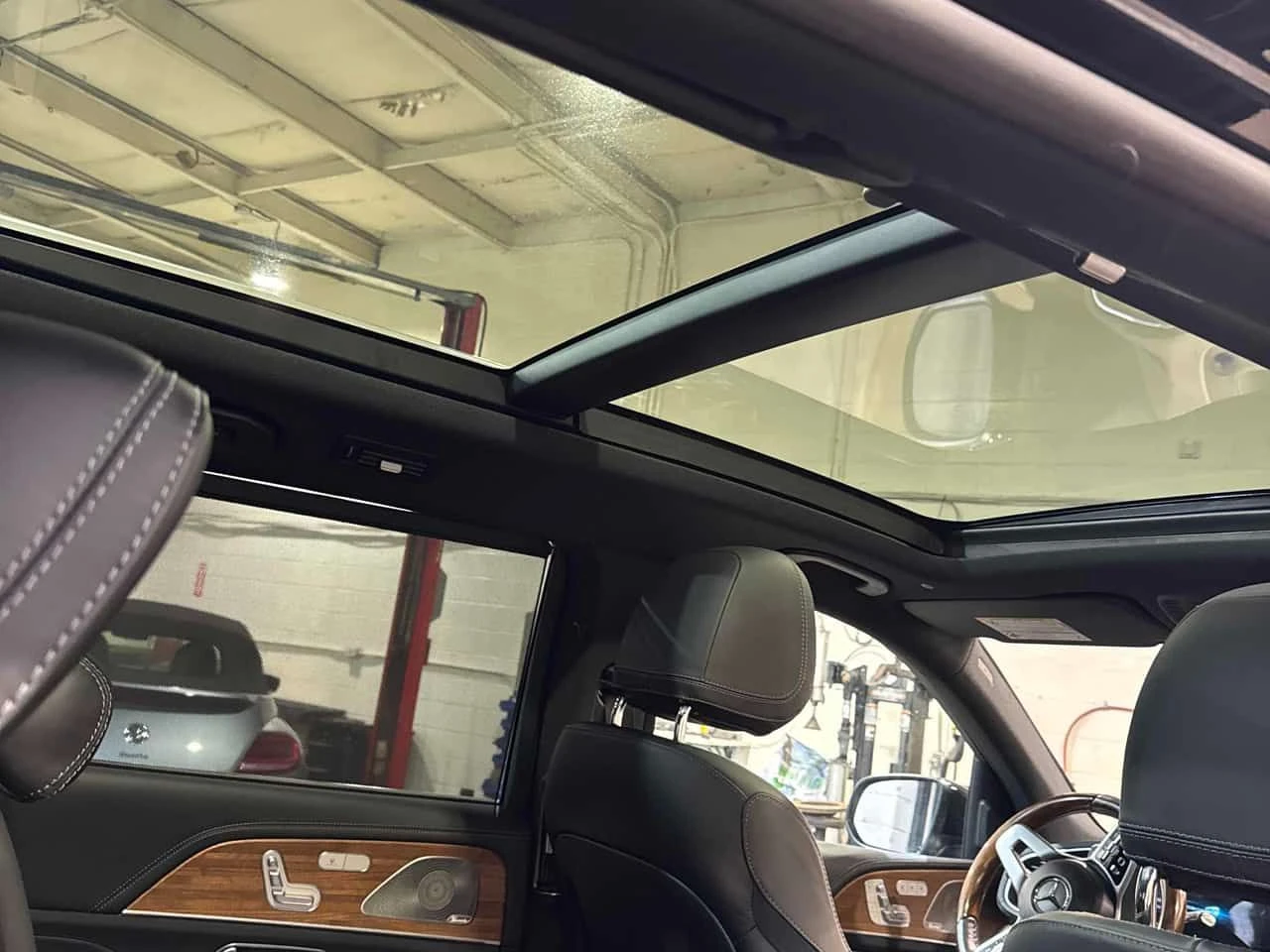 Mercedes-Benz GLS * 450 * CARFAX * БЕЗ ПЪРВОНАЧАЛНА ВНОСКА, снимка 11 - Автомобили и джипове - 53784308