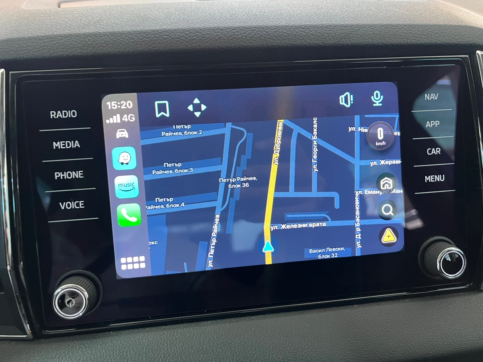 Skoda Karoq Ambiente , снимка 10 - Автомобили и джипове - 54106522