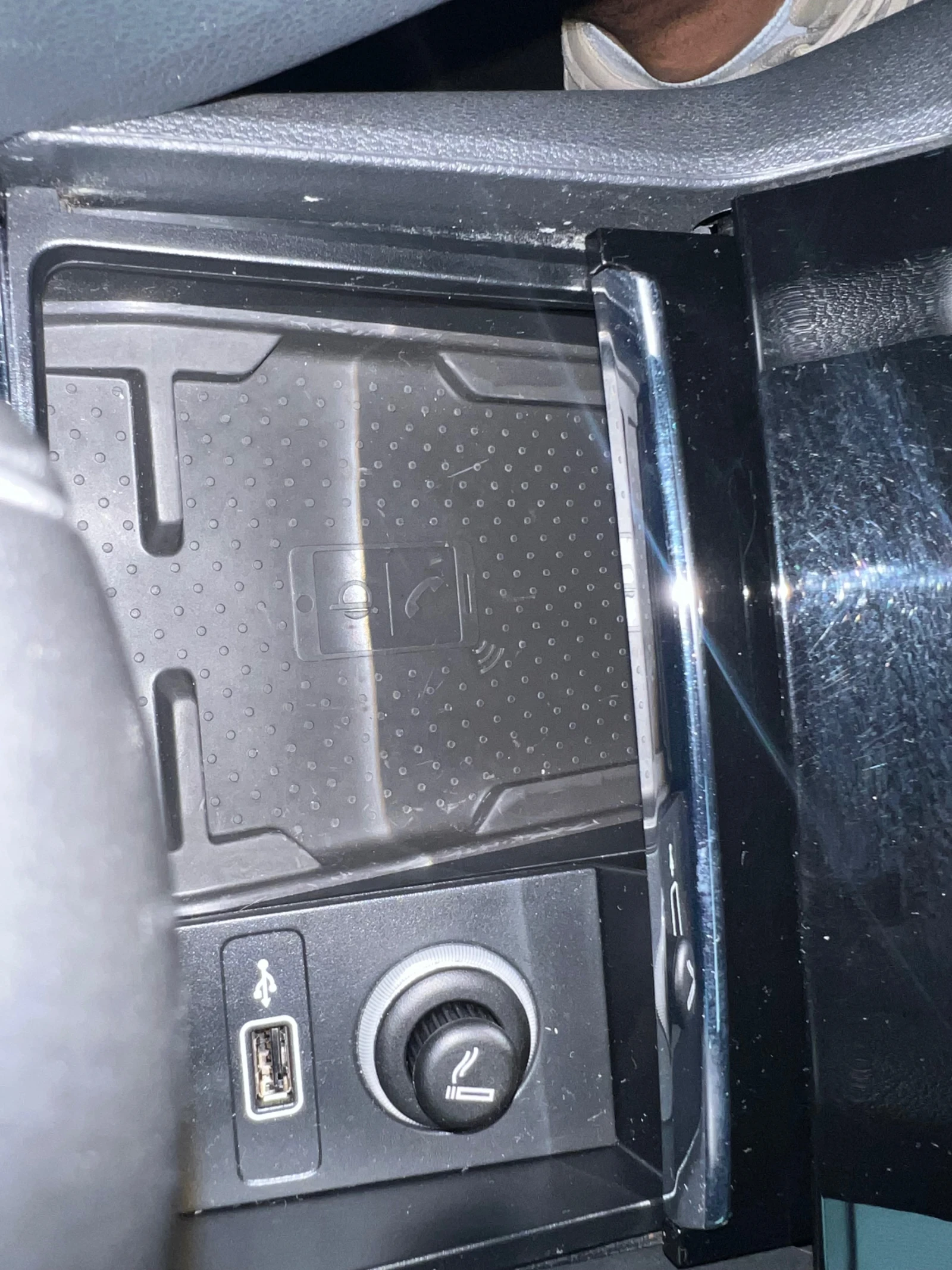 Skoda Karoq Ambiente , снимка 15 - Автомобили и джипове - 54106522