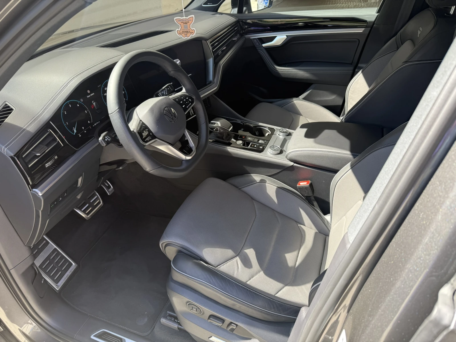 VW Touareg R - line Black style, снимка 6 - Автомобили и джипове - 54694888