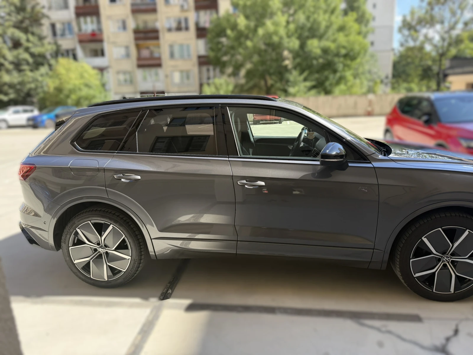 VW Touareg R - line Black style, снимка 3 - Автомобили и джипове - 54694888