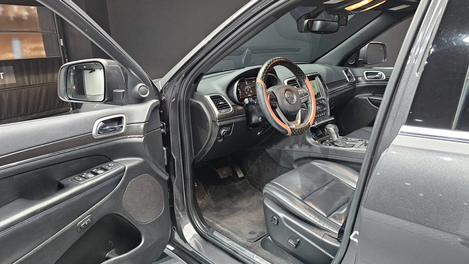 Jeep Grand cherokee LIMITED/ФИНАНСИРАНЕ, снимка 8 - Автомобили и джипове - 55444233
