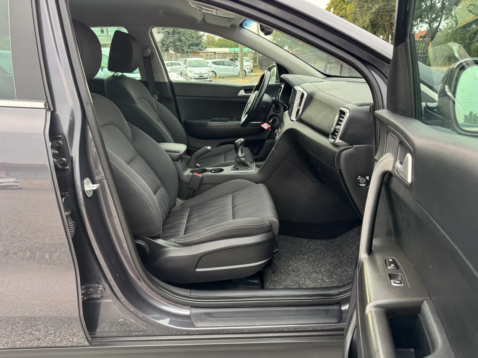 Kia Sportage 1.6GDI! ACTIVE! NAVI!! Camera!! Italy, снимка 14 - Автомобили и джипове - 55867638