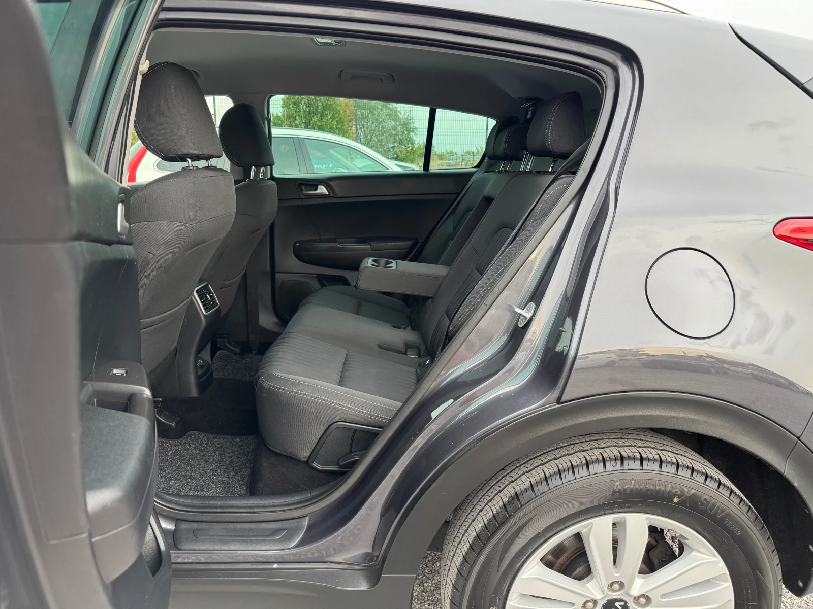 Kia Sportage 1.6GDI! ACTIVE! NAVI!! Camera!! Italy, снимка 15 - Автомобили и джипове - 55867638