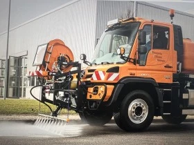 Допълнително оборудване Друг вид Миячно устройство за УНИМОГ, снимка 1