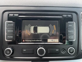 VW Sharan 2.0TDi 4x4 Навигация Кожен Салон, снимка 15