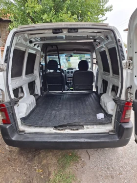 Обява за продажба на Peugeot Partner 1.6 HDI ~2 800 лв. - изображение 8 | Auto.bg Обява за продажба на Peugeot Partner 1.6 HDI ~2 800 лв. - изображение 8