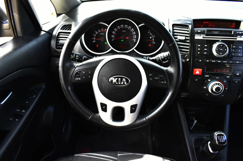 Kia Venga, снимка 16 - Автомобили и джипове - 48251576