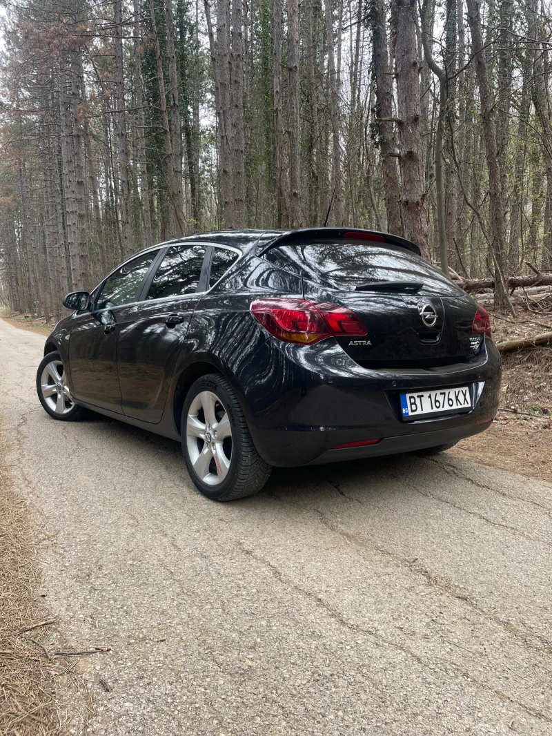 Opel Astra 1.4 ecoFLEX, снимка 3 - Автомобили и джипове - 49506548