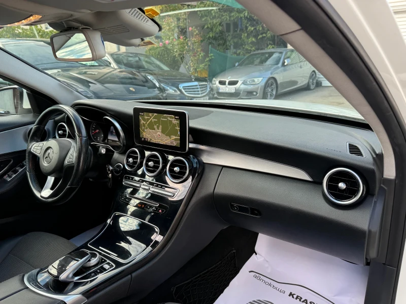 Mercedes-Benz C 220 CDI AMG-LINE PANORAMA MULTI BEAM HUD DISTRONIC, снимка 12 - Автомобили и джипове - 51946862