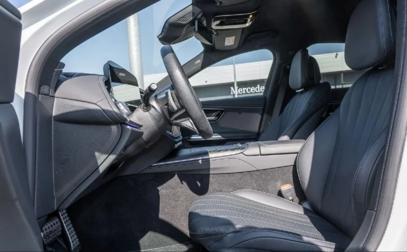 Mercedes-Benz E 300 de AMG PLUG-IN HYBRID NIGHT LED SUPERSCREEN, снимка 7 - Автомобили и джипове - 51950927