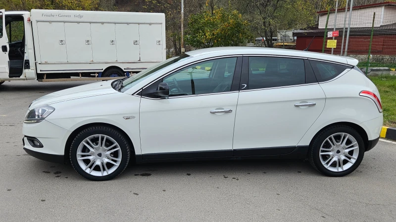 Lancia Delta 1.4 T-jet GAZ/KLIMA/KOJA, снимка 3 - Автомобили и джипове - 52470160