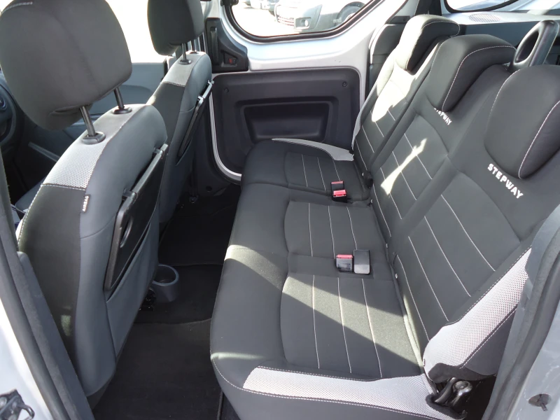 Dacia Dokker STEPWAY 1.5 DCI 90к.с., снимка 9 - Автомобили и джипове - 52536610