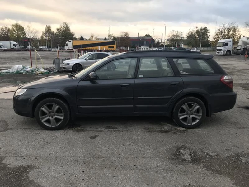 Subaru Outback 2.0d Кожа ксенон навигация, снимка 6 - Автомобили и джипове - 19827606