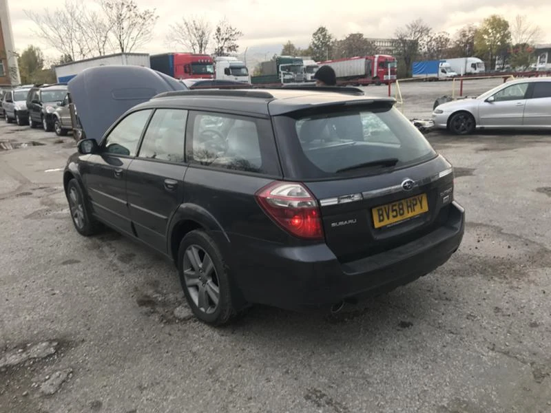 Subaru Outback 2.0d Кожа ксенон навигация, снимка 9 - Автомобили и джипове - 19827606