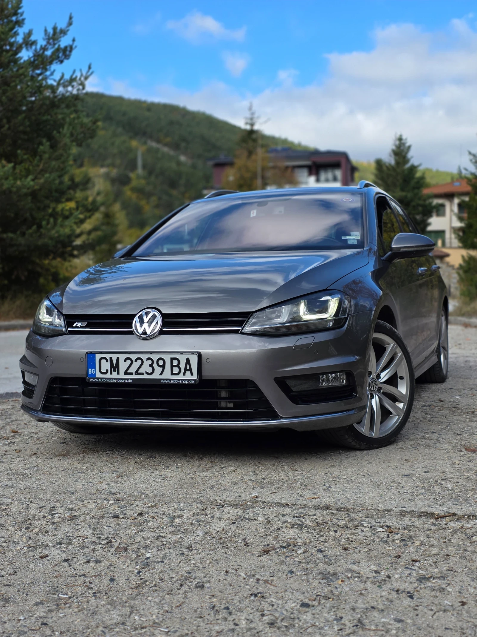 VW Golf Variant 2.0 TDI 150 к.с. R-Line, снимка 1