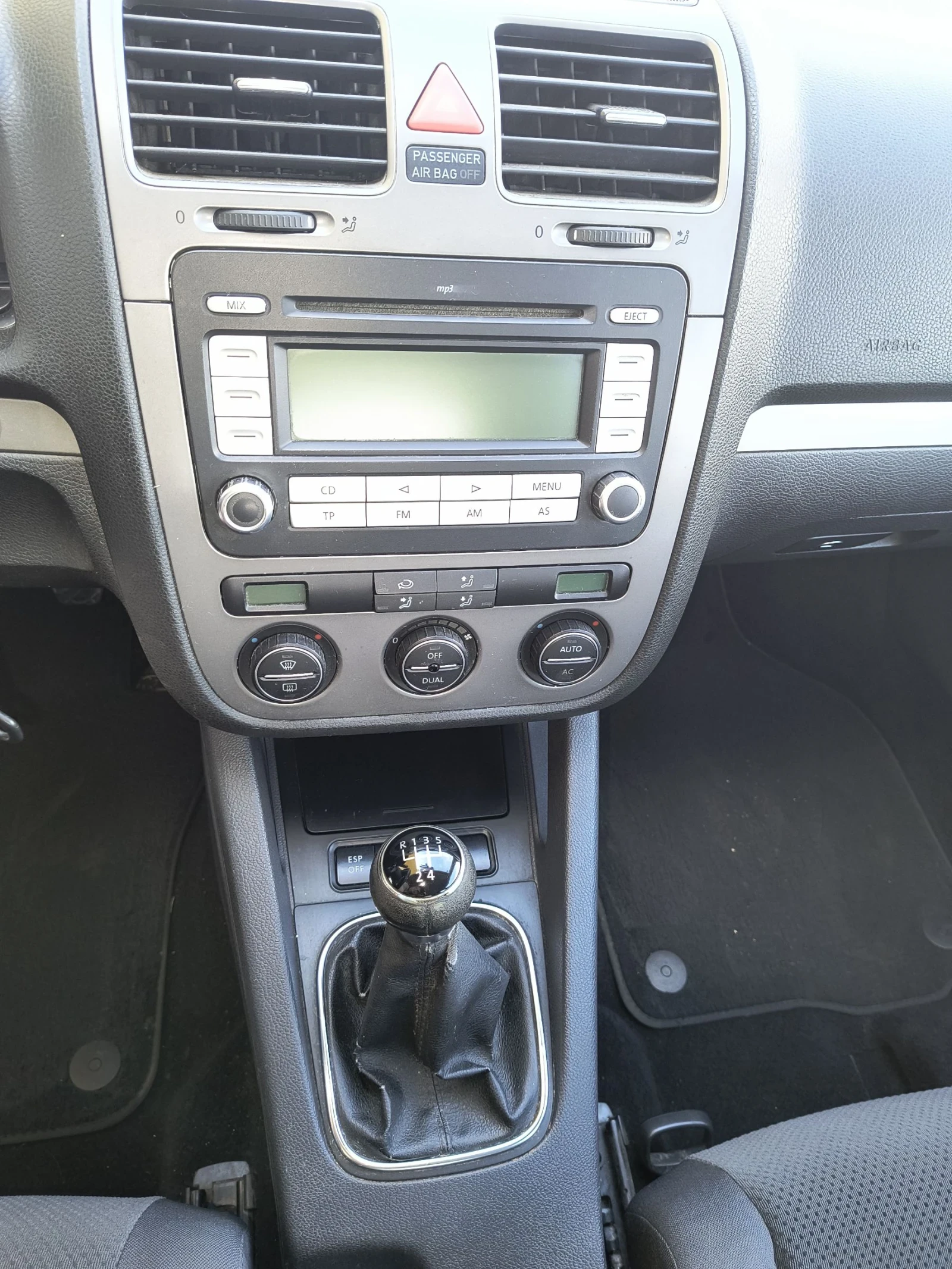 VW Golf 1, 6 i 102 kc газ  - изображение 7