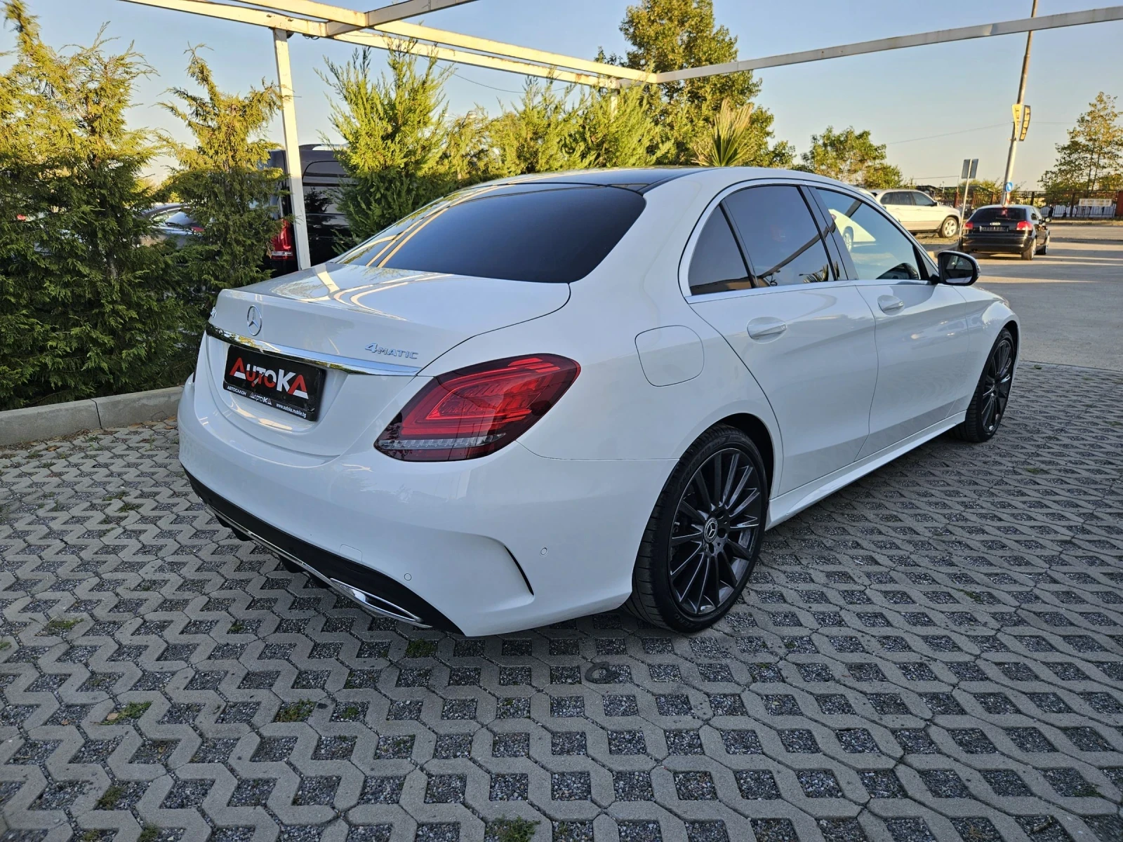 Mercedes-Benz C 220 2.2CDI-194кс= AMG LINE= 9G= ПАНО= DISTR= 4M= DIGIT - изображение 3