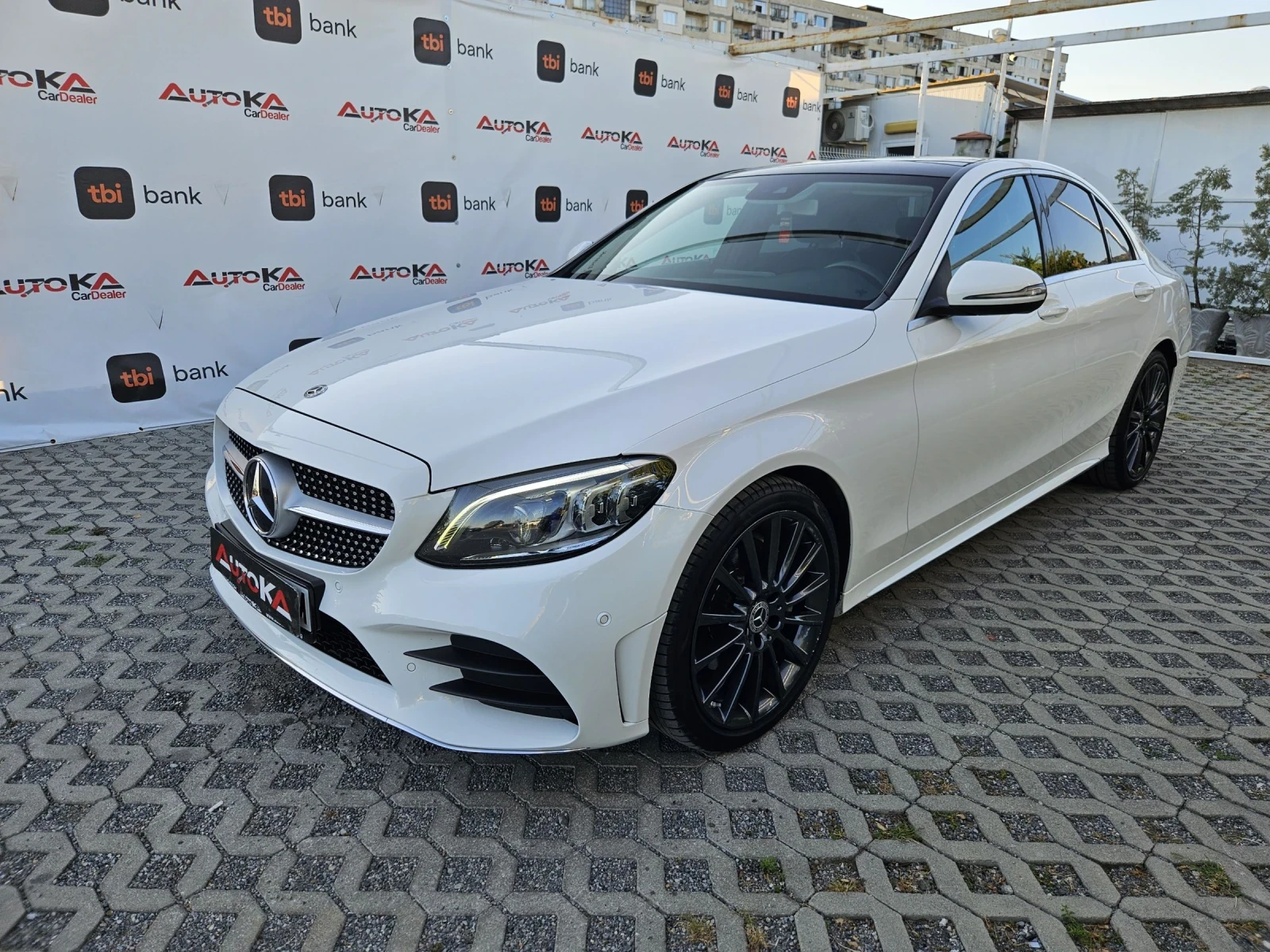 Mercedes-Benz C 220 2.2CDI-194кс= AMG LINE= 9G= ПАНО= DISTR= 4M= DIGIT - изображение 6