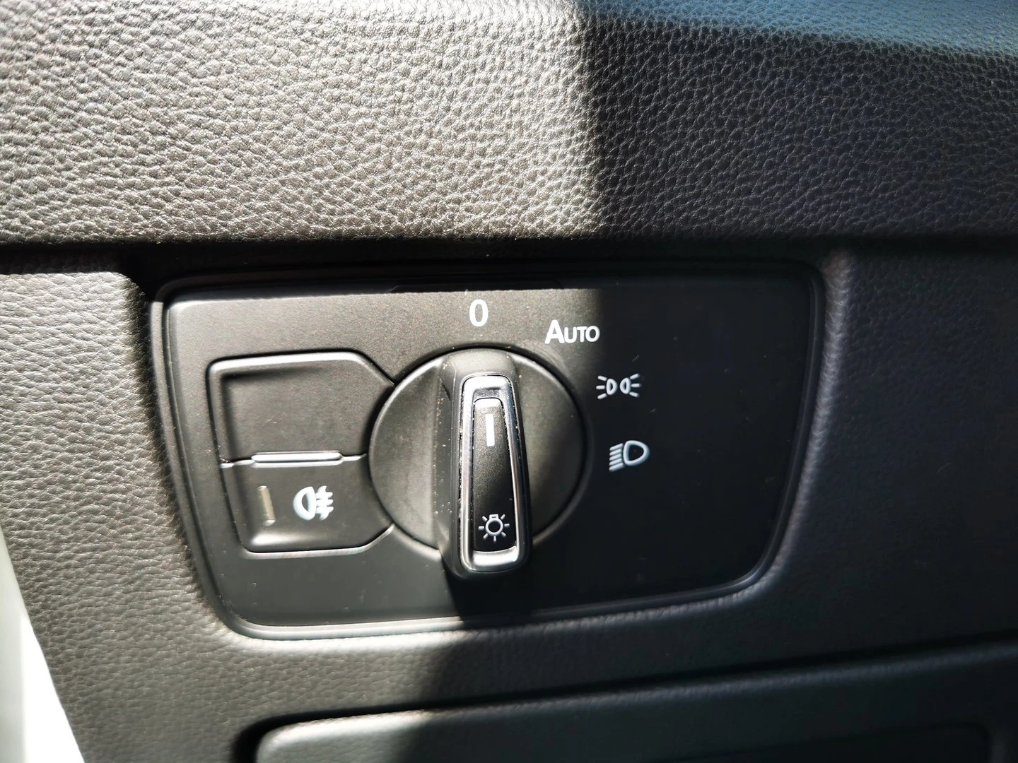 VW Arteon 1.5 TSI EVO BMT DSG, снимка 13 - Автомобили и джипове - 52844692