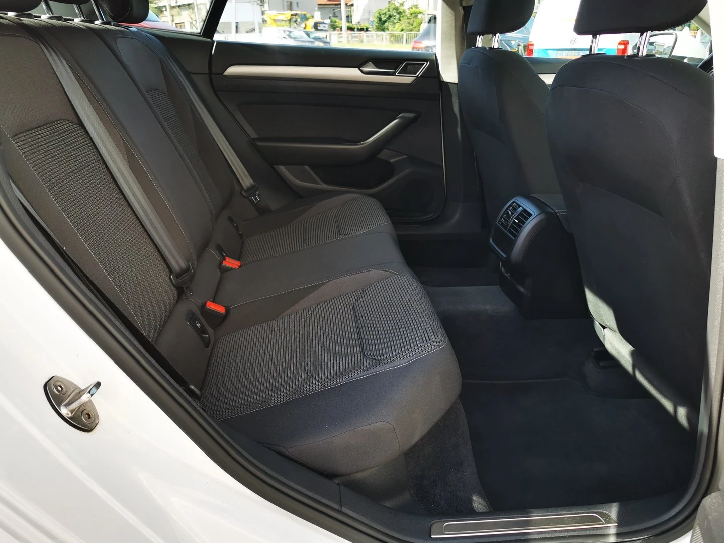 VW Arteon 1.5 TSI EVO BMT DSG, снимка 8 - Автомобили и джипове - 52844692