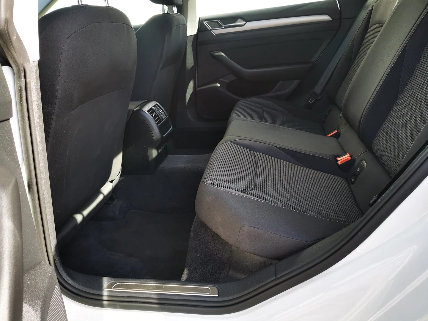 VW Arteon 1.5 TSI EVO BMT DSG, снимка 7 - Автомобили и джипове - 52844692